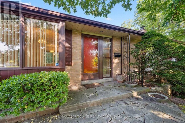 Photo du bâtiment - 1095 Linbrook Rd