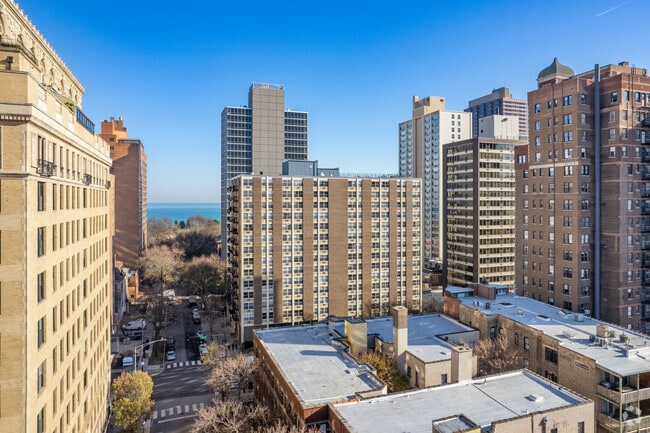 Building Photo - The Commodore