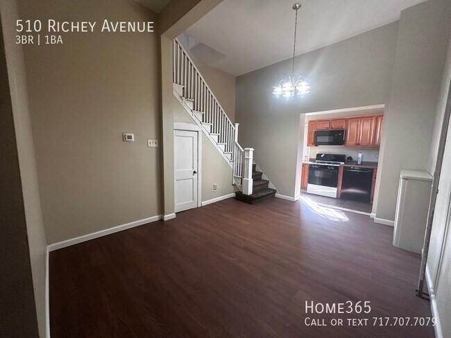 Building Photo - $100 off move in!! Stunning 3 Bedrooms, 1 ...