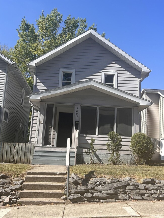 Building Photo - 2005 Hillside Ave