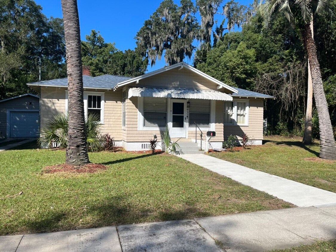 Front of the house - 6932 Oakwood St