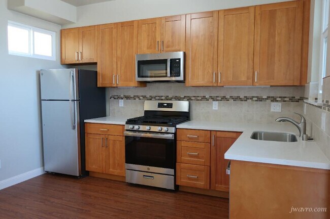 Building Photo - 542 Lombard St