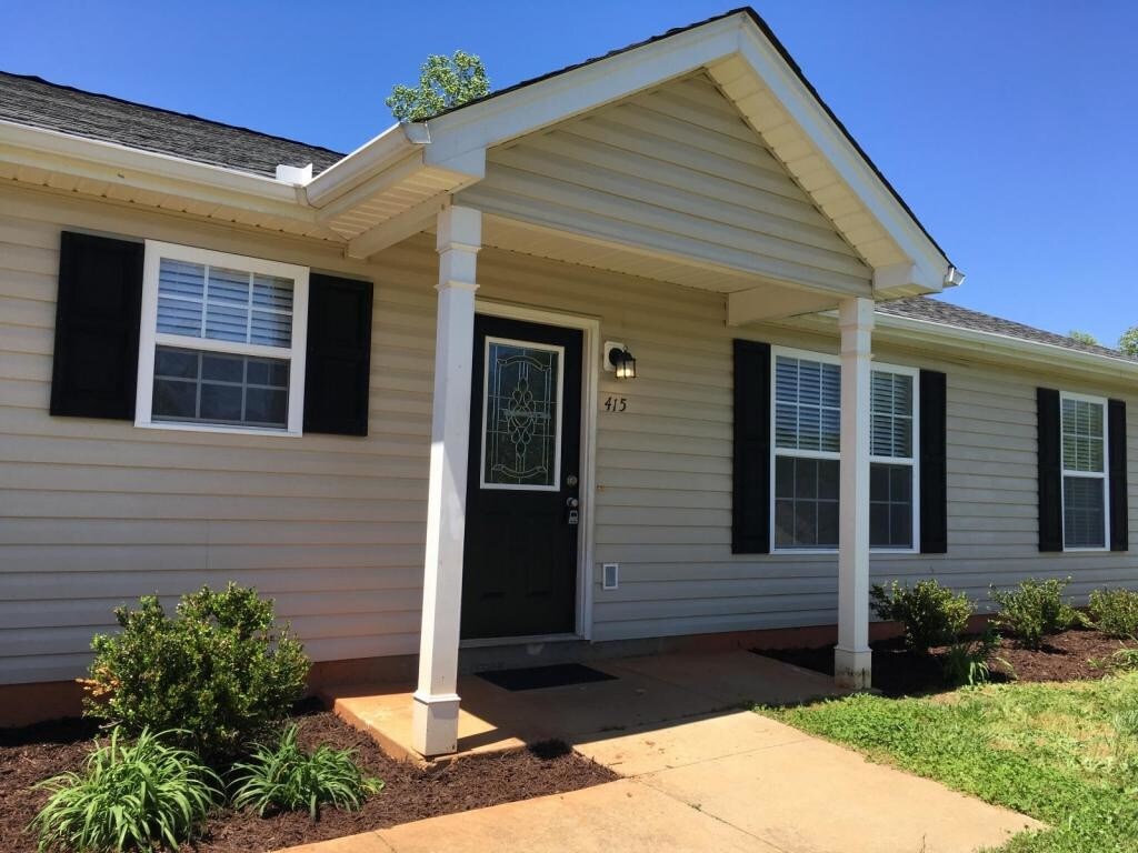 Foto principal - 415 Anchor Rd
