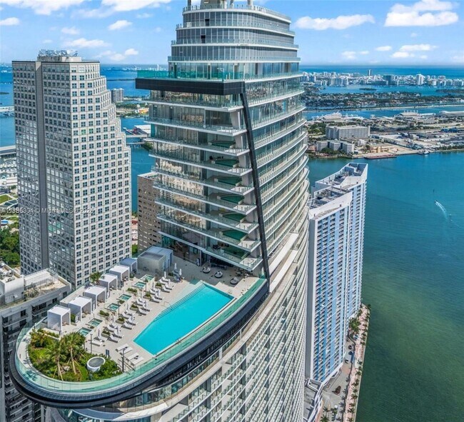 Foto del edificio - 300 Biscayne Blvd Way