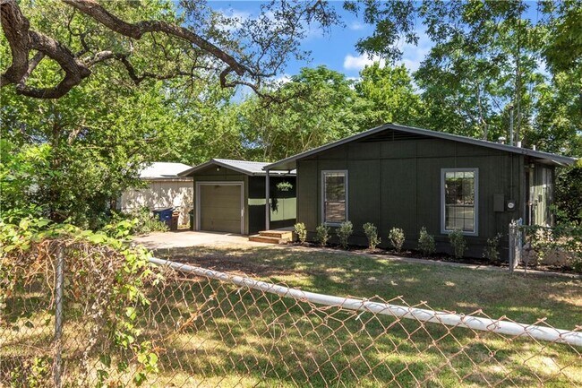 Building Photo - 4613 Goliad Ln