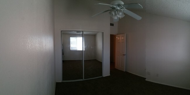 Foto del edificio - 7550 N 12th St