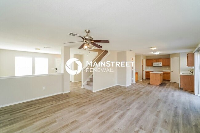 Foto del edificio - 4 Bedroom Pet-Friendly Home in San Antonio, TX with Main Street Renewal