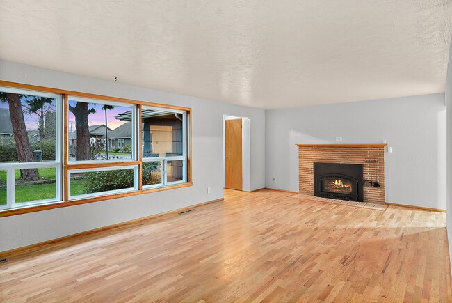 Foto del edificio - 1423 E 67th St