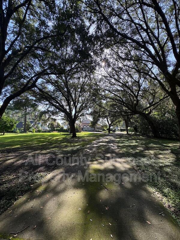 Photo - 2600 Lucerne Dr House