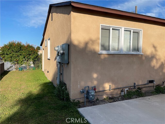 Foto del edificio - 21834 Grace Ave