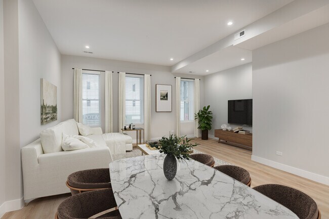 Foto del edificio - 864 N State St