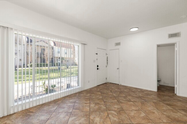 Foto del edificio - 10788 Briar Forest Dr