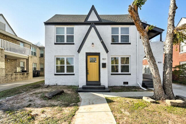 Foto del edificio - N Gatewood Ave Duplex