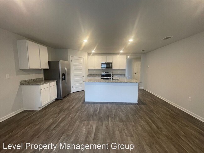 Building Photo - 4 br, 2 bath House - 10936 Animal Kingdom Way