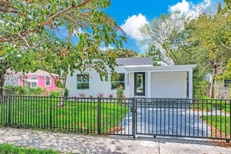 Building Photo - 4520 NW 3rd Ave
