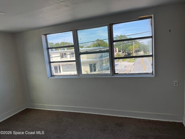Foto del edificio - 808 Forrest Ave