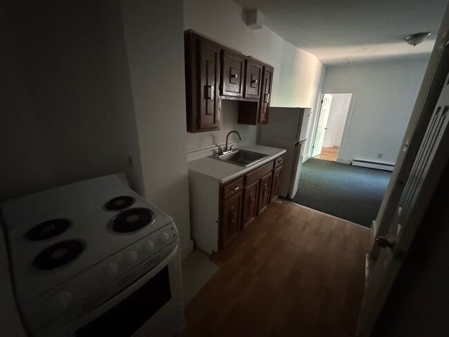 Building Photo - 44a Joy St. Unit 2