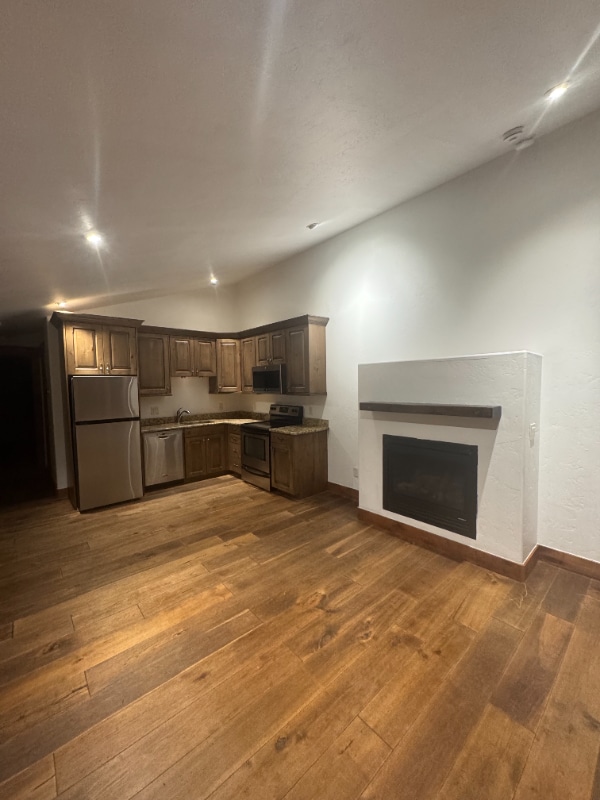Building Photo - 80 Mule Deer Ct