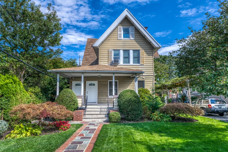 Primary Photo - 102 Woodland Ave