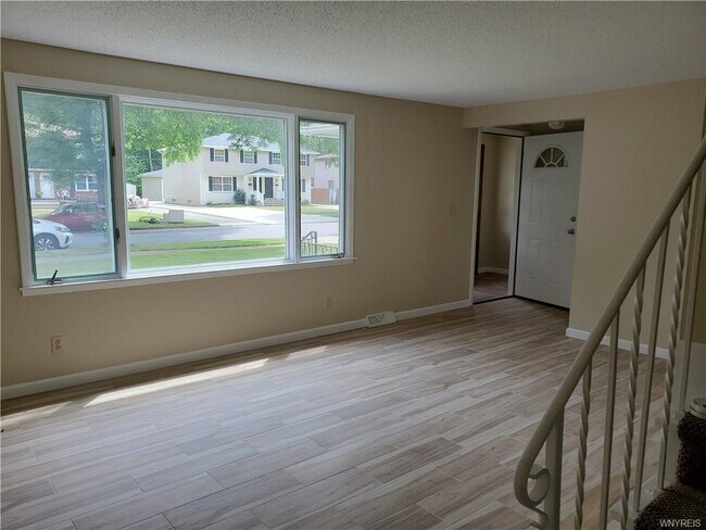 Building Photo - 92 Marine Dr