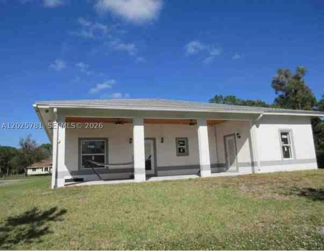 Building Photo - 17608 Key Lime Blvd