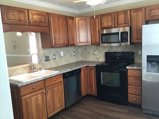 Foto del edificio - 6707 Wimbledon Dr