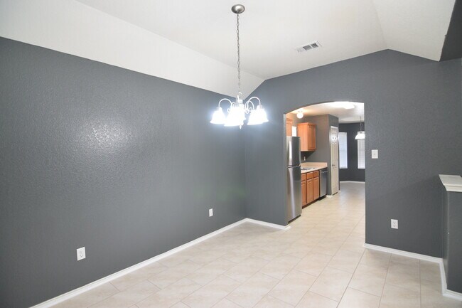 Foto del edificio - 401 Dixon Dr