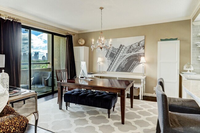 Foto del edificio - 651 Bering Dr