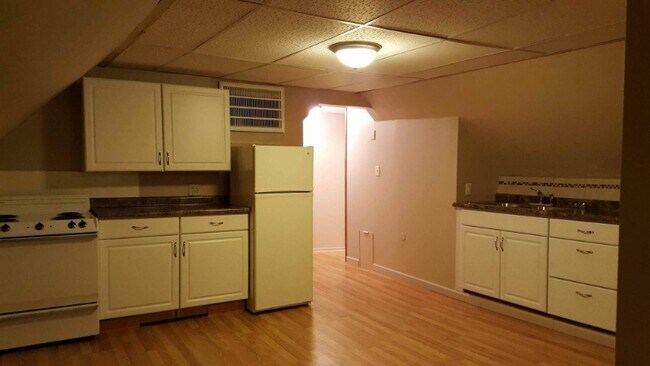 Foto del edificio - 521 Dewey Ave N