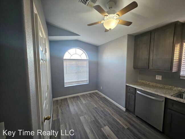 Foto del edificio - 3 br, 2 bath House - 9914 Needles Dr.