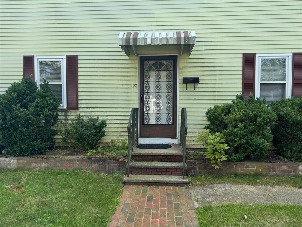 Primary Photo - 90 Pearl St