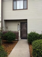 Building Photo - 69 Wilshire Heights Dr
