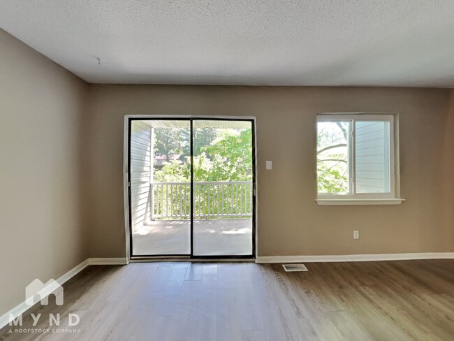Building Photo - 4726 Walden Pond Dr