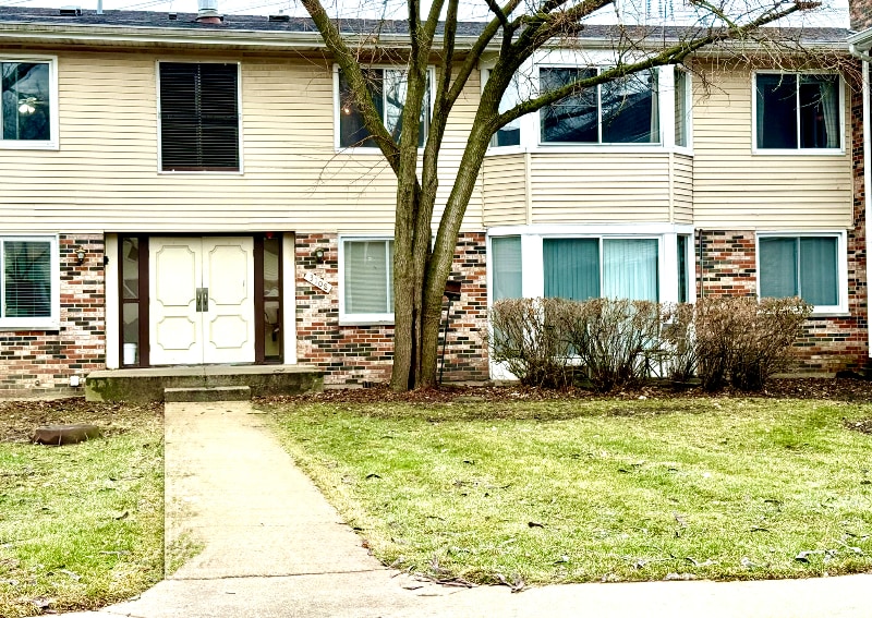 Photo - 3108 Roberts Dr (Woodridge, IL)