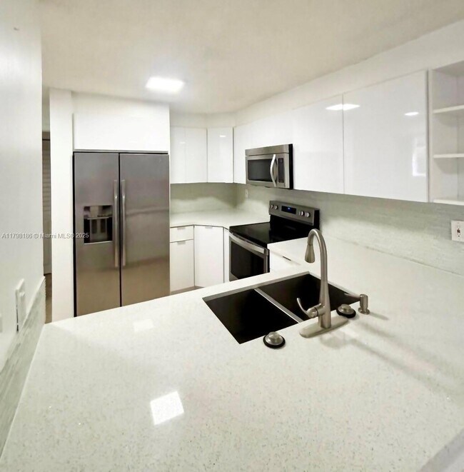 Foto del edificio - 210 SW 11th St