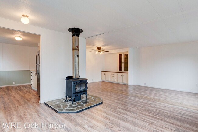 Foto del edificio - 2 br, 2 bath House - 944 Diane Ave
