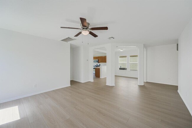 Foto del edificio - 17817 Majestic Elm Ln