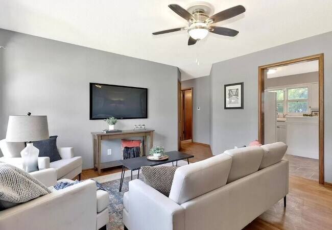 Foto del edificio - 211 E Meadowlark Rd