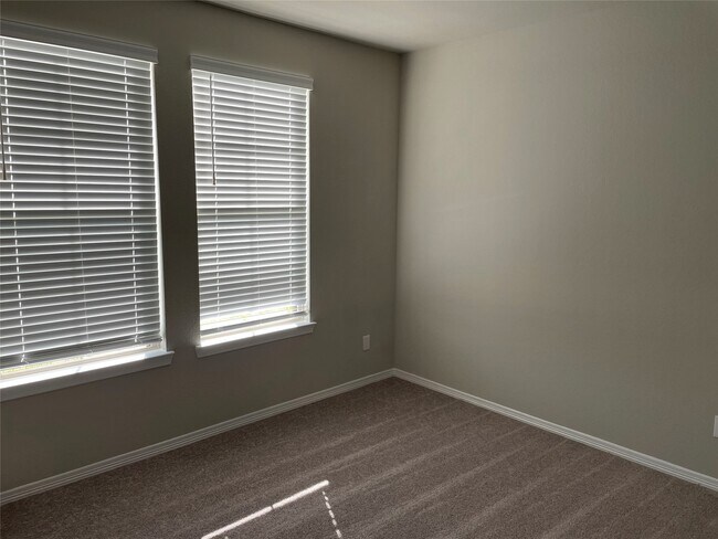 Building Photo - 803 Cypress Smt Rd