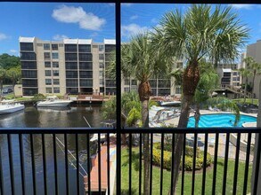 Building Photo - 11 Royal Palm Way