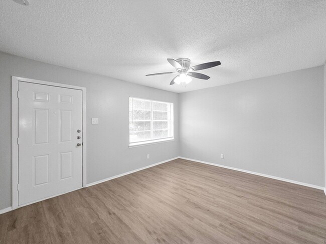 Building Photo - 2212 Arcady Ln
