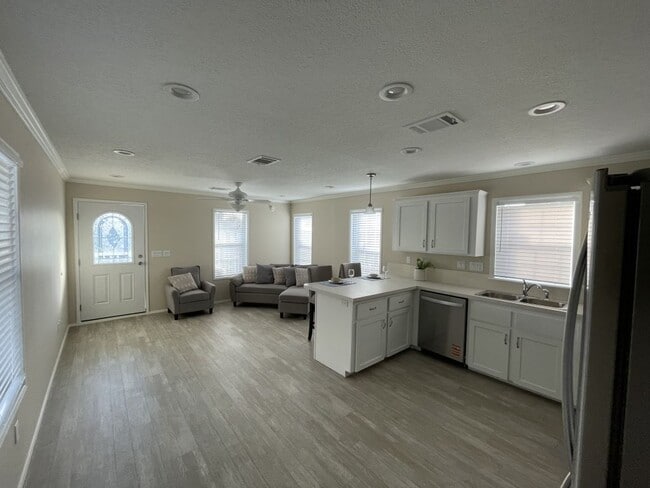 Foto del edificio - 6448 Golden Nugget Dr
