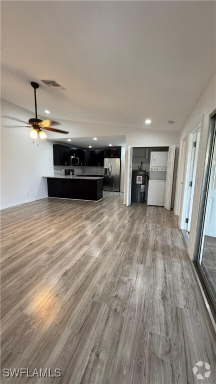 Building Photo - 5620 Foxlake Dr
