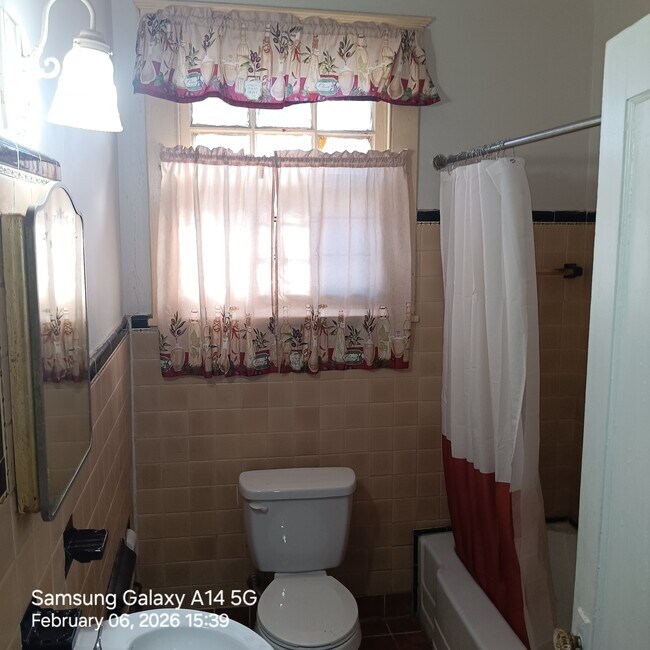 Building Photo - 3314 Touro St