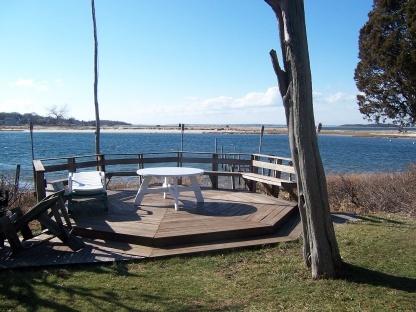 Foto del edificio - 79 Pine Neck Ave