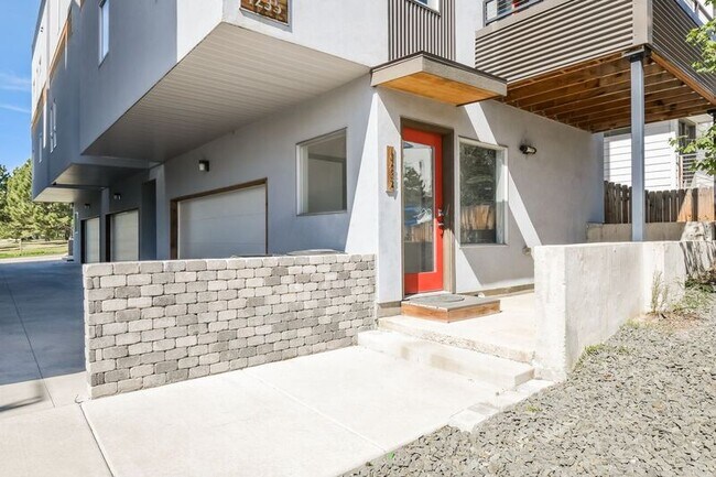 Building Photo - 1237 Tennyson St