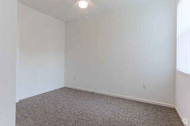 3HAB, 3BA -1049 ft² - Parc Hill Apartment Homes