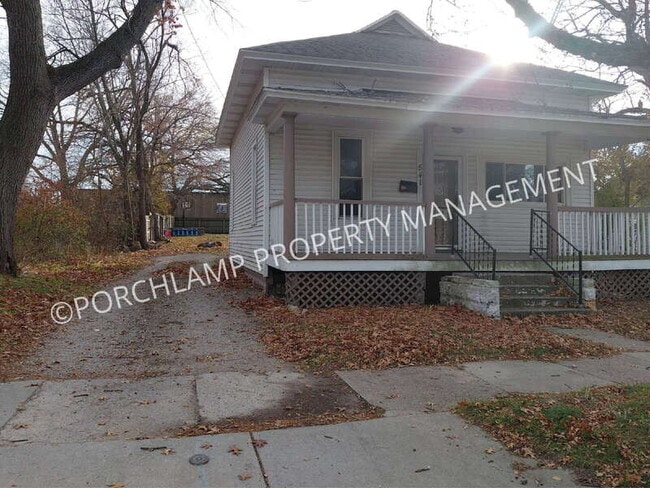 Foto del edificio - 541 W Grand Ave