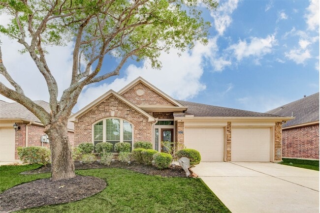 Foto del edificio - 25839 Riverside Creek Dr