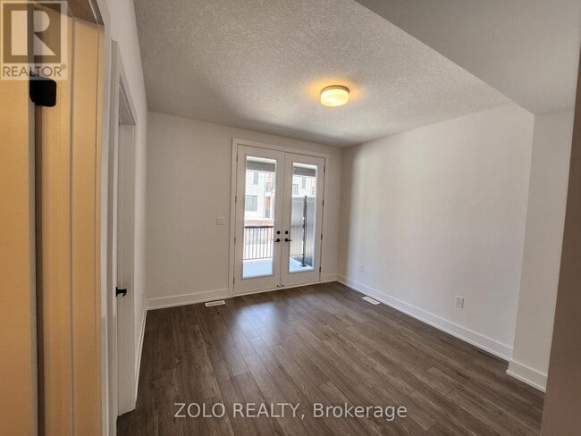 Building Photo - 99 Roger St